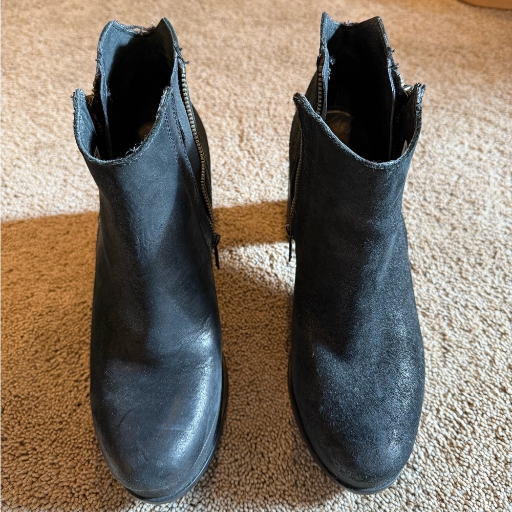 Sorel Black Ankle Booties